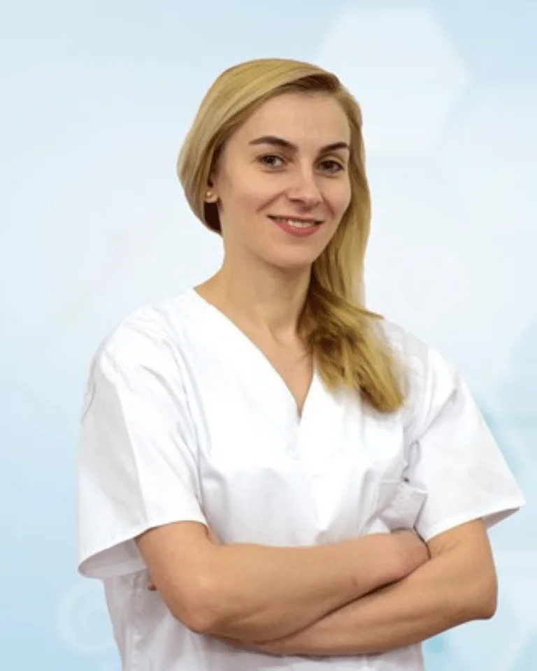Dr. Mădălina Cristea, portrait